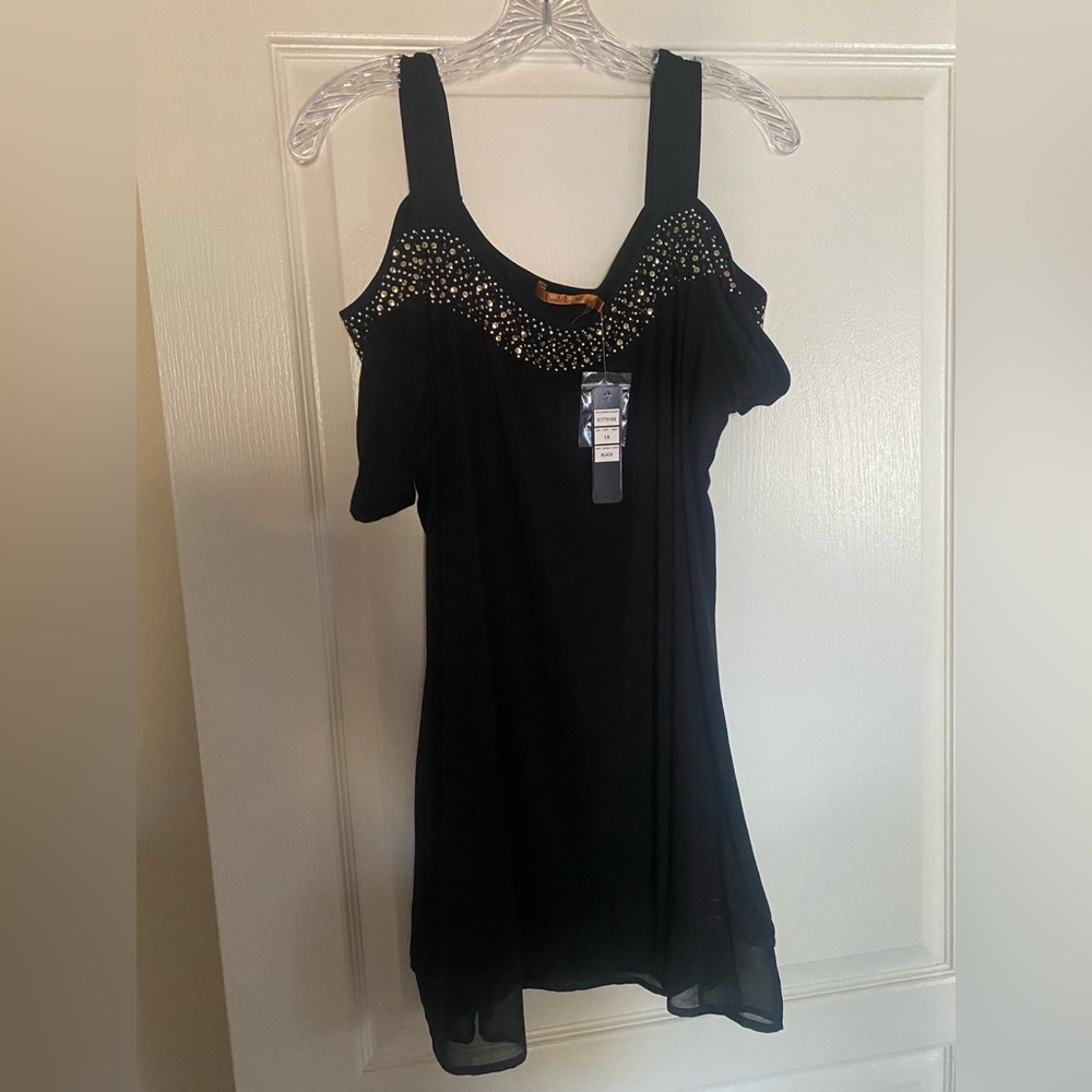 Brand new embellished Belldini cold shoulder top